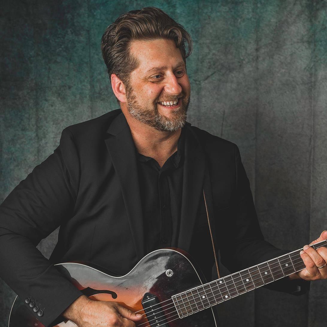 Blues, Folk, & More w/ The Chad Elliott Trio Tickets in Des Moines, IA